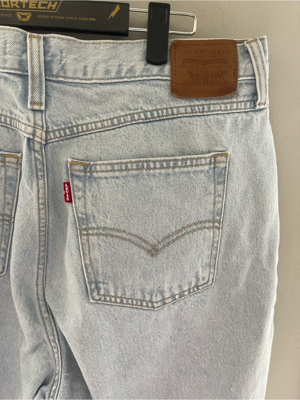 Levi's Light Blue Relaxed Fit Women's Jeans